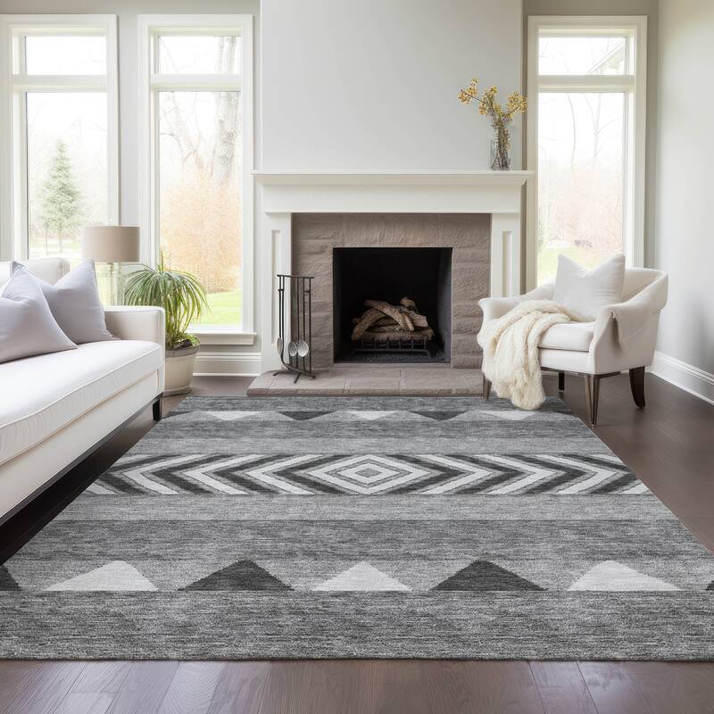 Machine Washable Indoor/ Outdoor Global Boho Chantille Rug