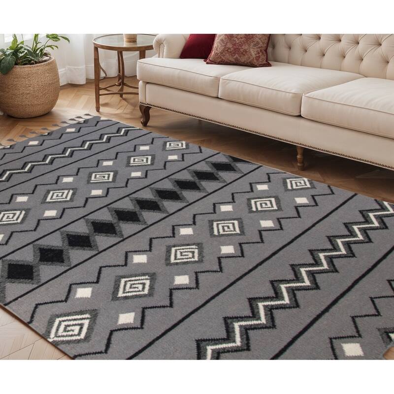 HomeRoots Tribal Southwest Rectangle Area Rug - 96.00 in. x 60.00 in.  x 0.20 in.