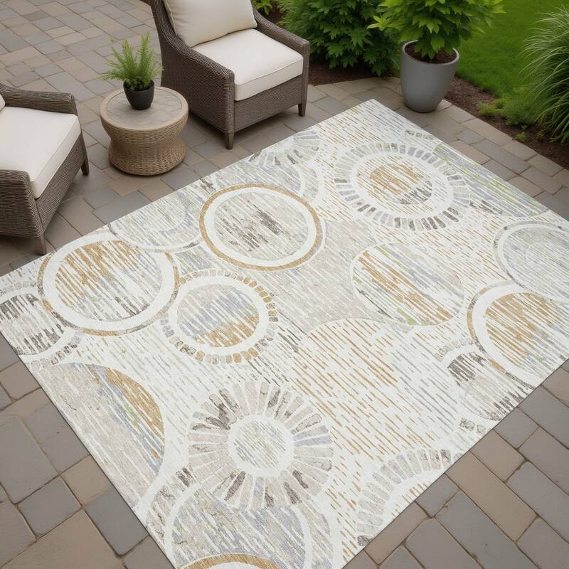 Machine Washable Indoor/ Outdoor Modern Grover Chantille Rug