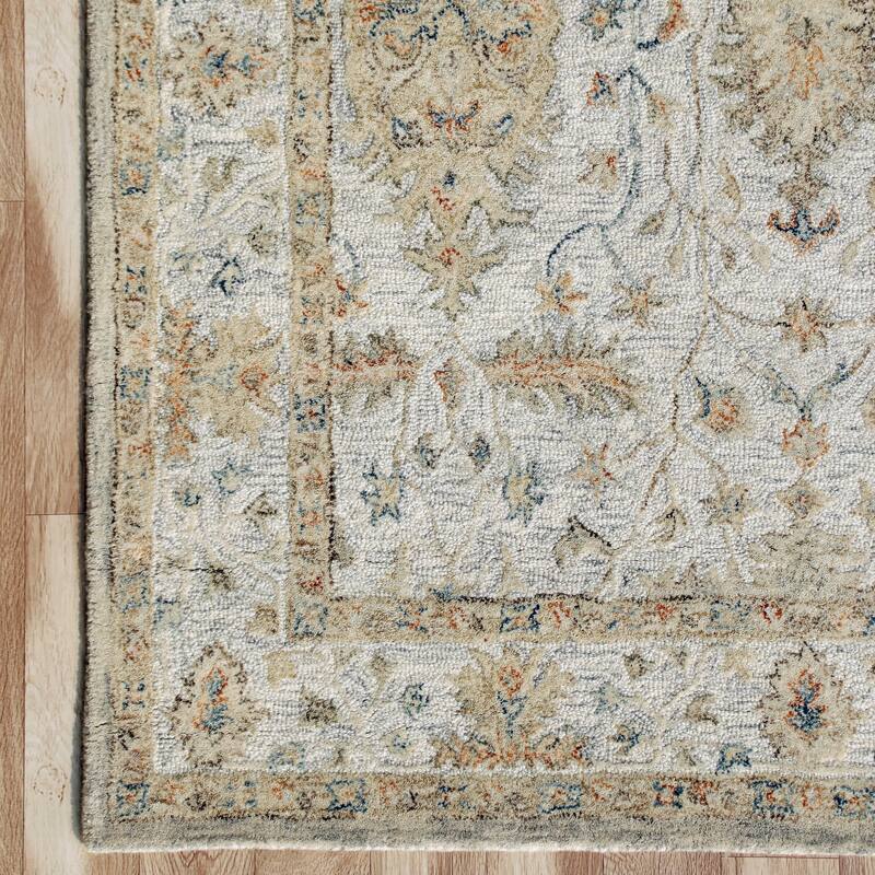 Liam Floral Hand-Tufted Wool Traditional Indoor Area Rug by Sevita