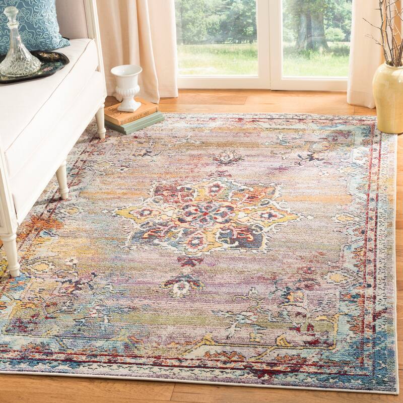 SAFAVIEH Savannah Icy Boho Oriental Polyester Rug - 4' x 6' - Grey/Cream
