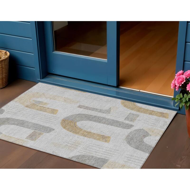 HomeRoots Geometric Transitional Rectangle Outdoor Rug - 8' X 10'