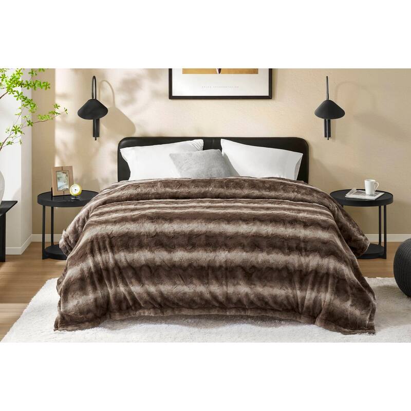 Madison Park Zuri Faux Fur Blanket