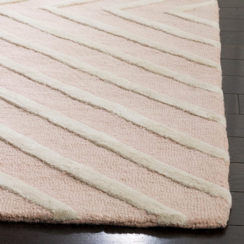 SAFAVIEH Handmade Kids Brionna Wool Rug