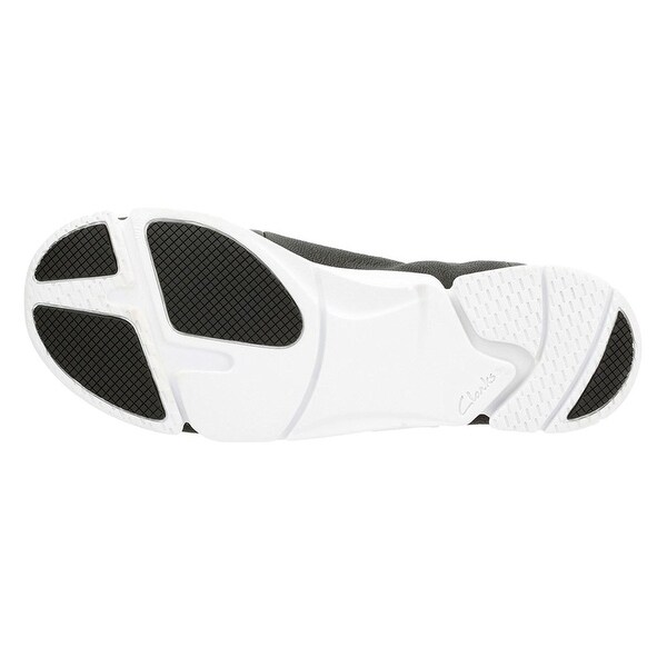 clarks tri step black