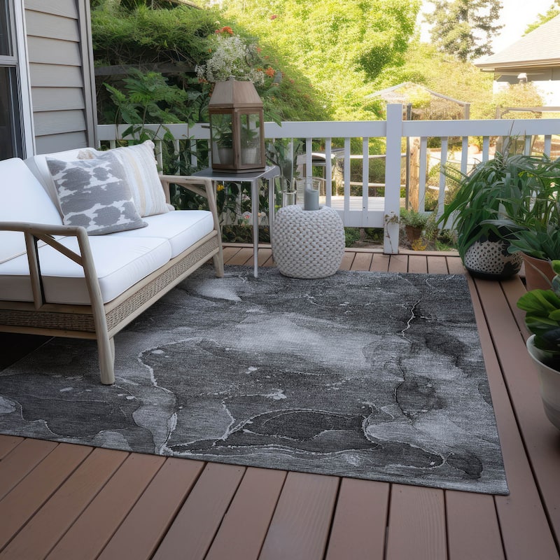 Machine Washable Indoor/ Outdoor Abstract Chantille Rug