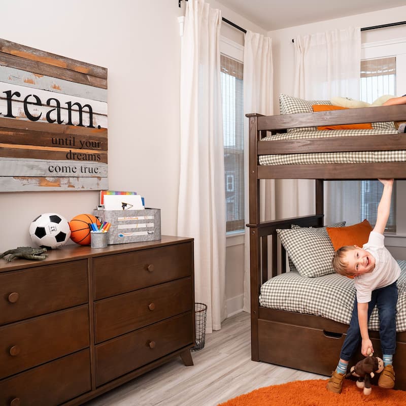 Max & Lily Solid Wood 6-Drawer Dresser
