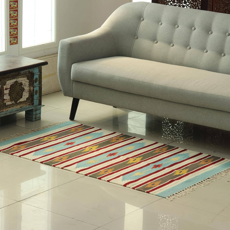 Handmade Starry Diamonds Wool area rug (India) - Big