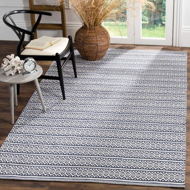 SAFAVIEH Handmade Flatweave Montauk Clayton Casual Cotton Rug - 4' x 6' - Ivory/Navy