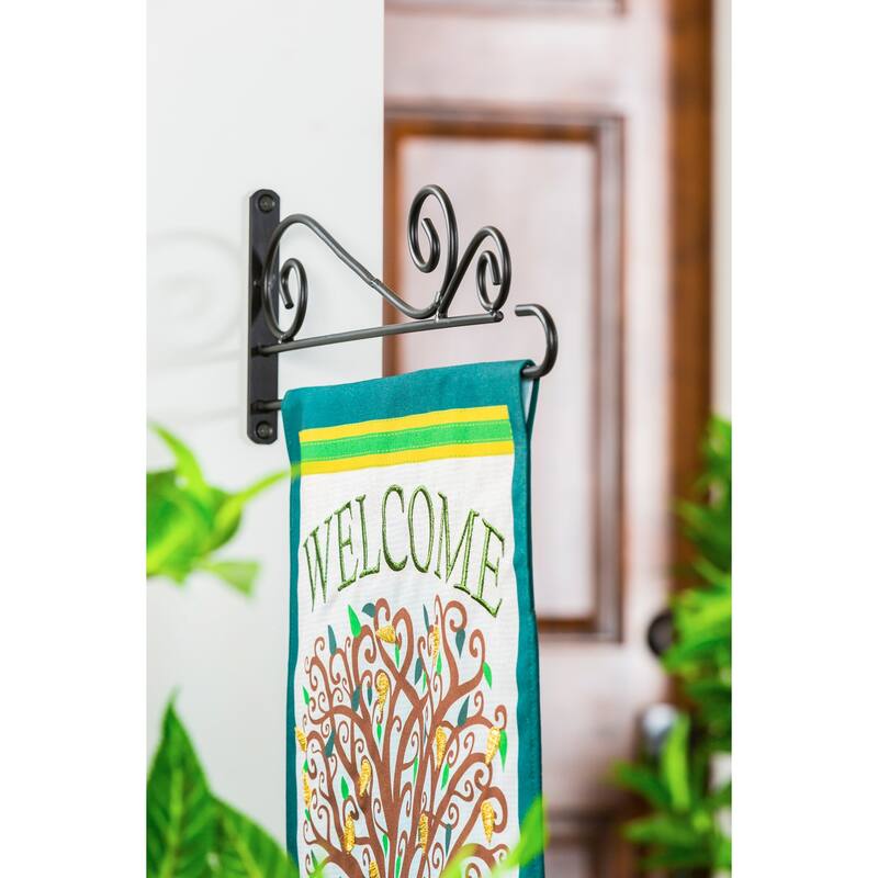 Swirl Wall-Mount Garden Flag Hanger