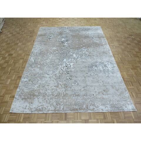 Hand Knotted Gray Modern with Wool & Silk Oriental Rug (8'11" x 12'1") - 8'11" x 12'1"