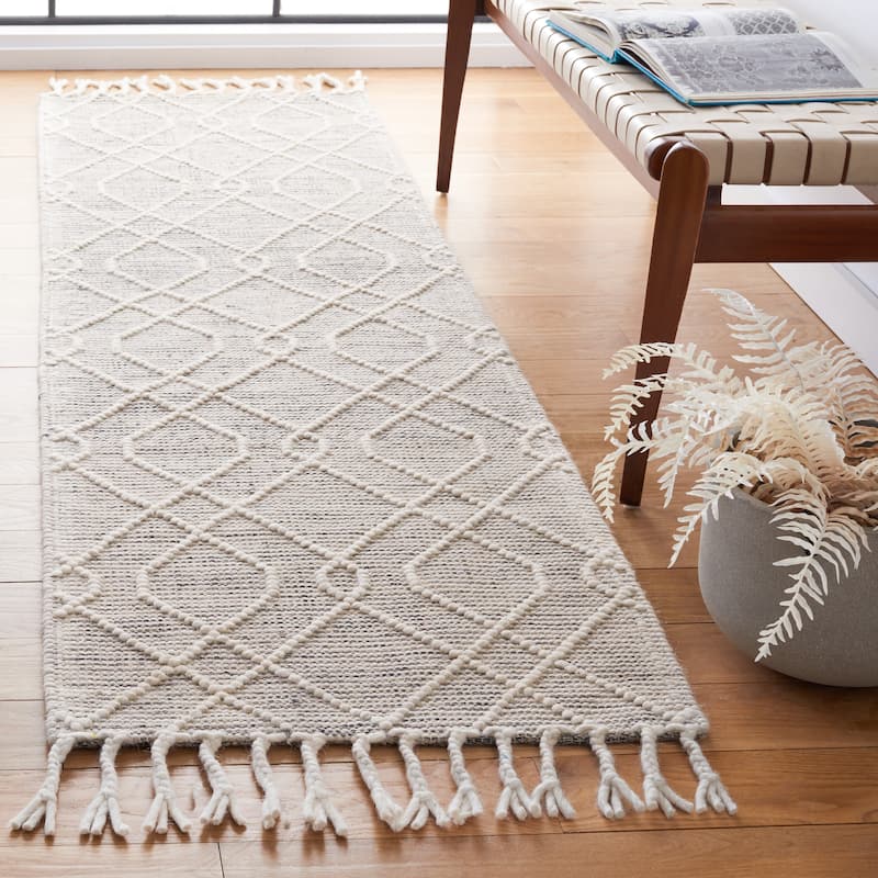 SAFAVIEH Handmade Natura Giacomina Transitional Wool Rug - 2'3" x 8' Runner - Ivory/Black