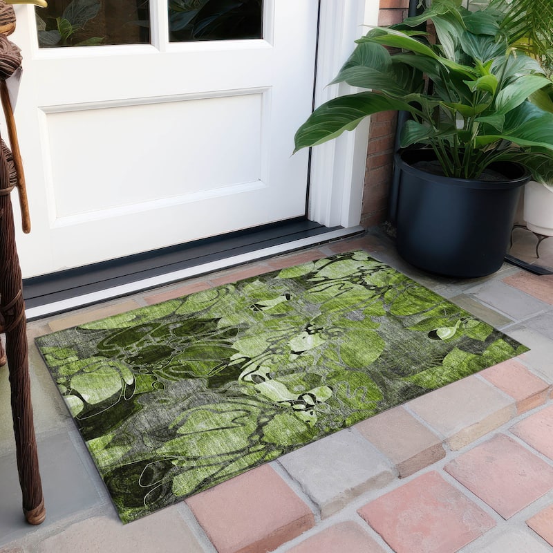 Machine Washable Indoor/ Outdoor Modern Floral Chantille Rug - 1'8" x 2'6" - Fern