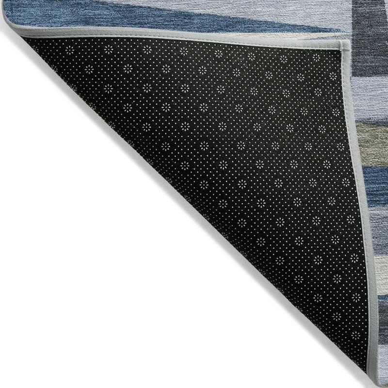 HomeRoots Geometric Transitional Rectangle Outdoor Rug