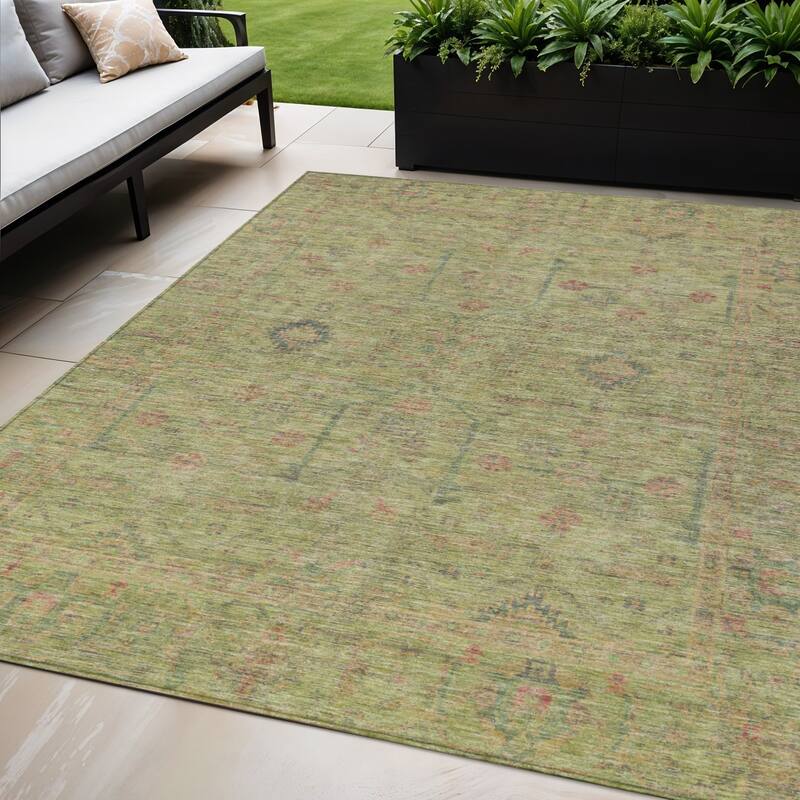 HomeRoots Floral Traditional Rectangle Outdoor Rug - 5' X 8'