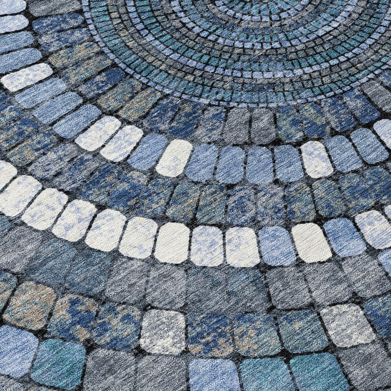 Machine Washable Indoor/Outdoor Contemporary Pinwheel Chantille Rug
