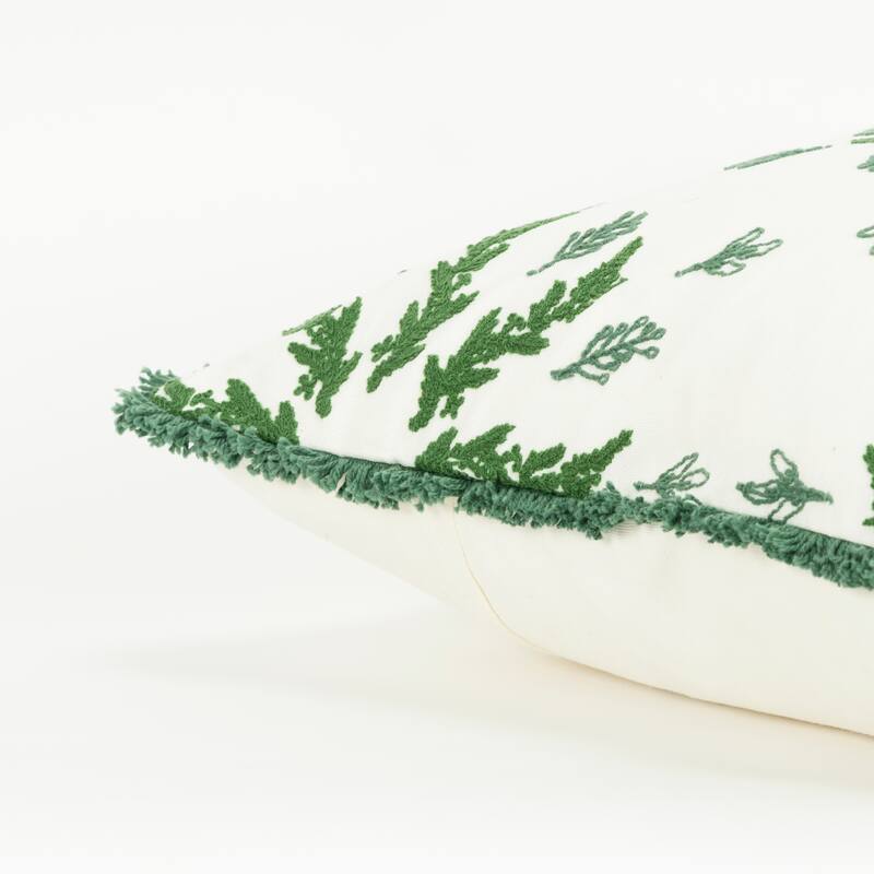 Rizzy Home Evergreen Snowflake Throw Pillow