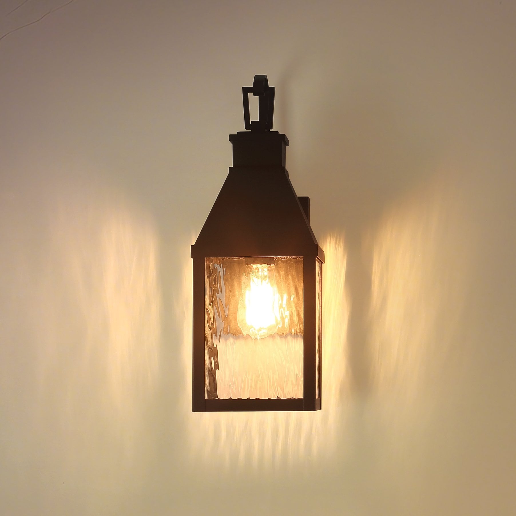Thesis Glencrest 18-inch 1-light Textured Black Exterior Wall Sconce with Clear Water Glass