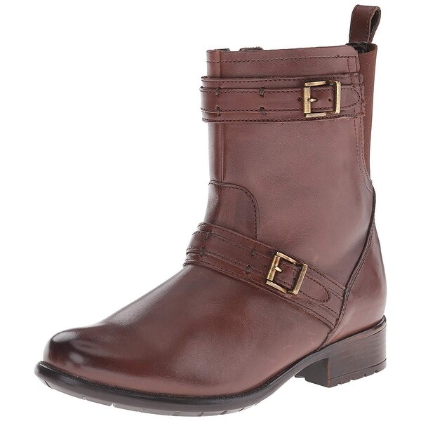 clarks engineer boots