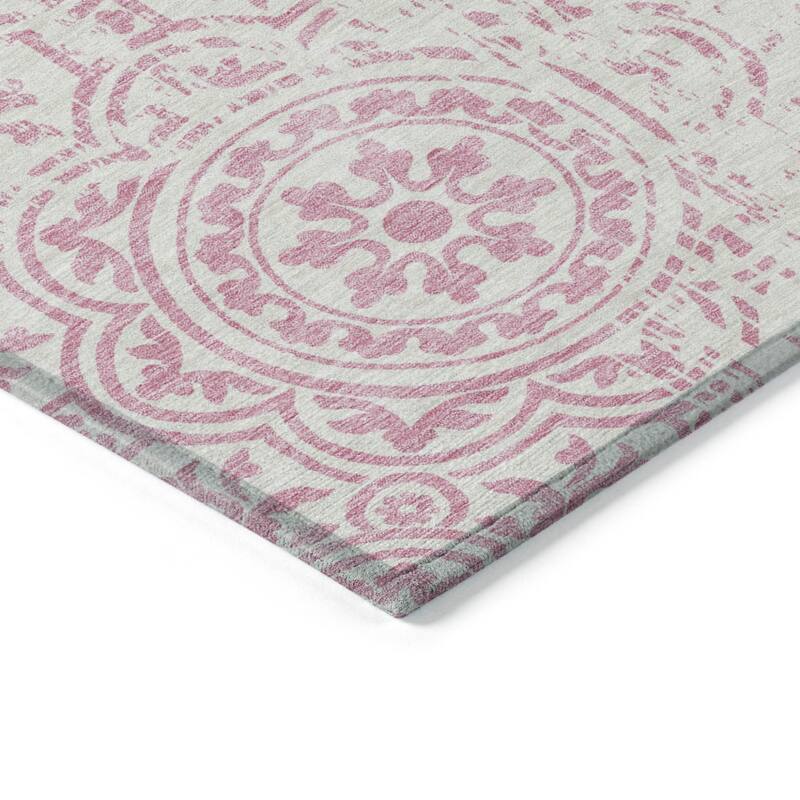 HomeRoots Medallion Transitional Rectangle Outdoor Rug