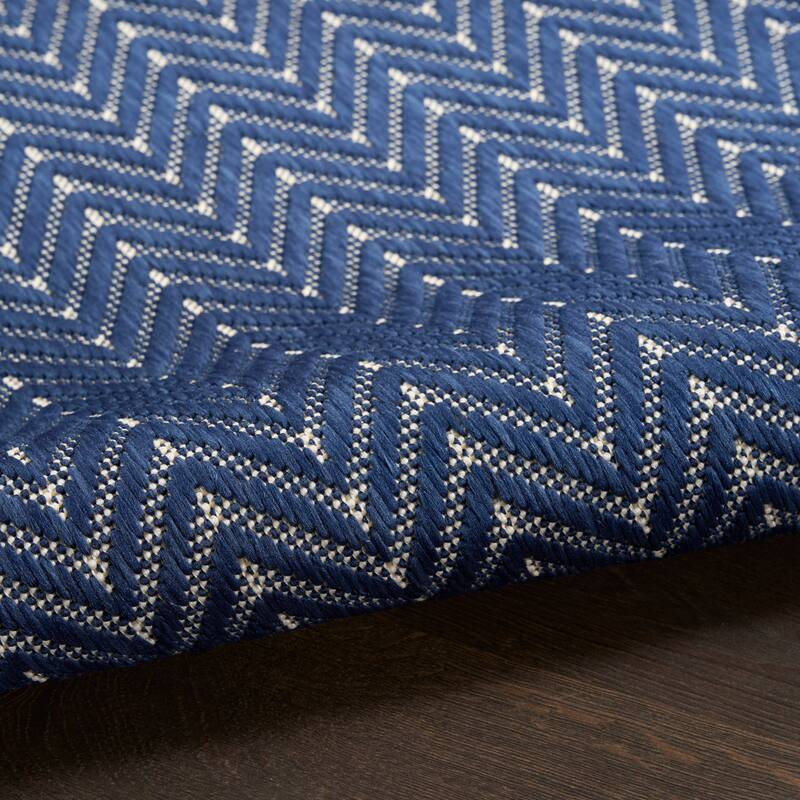 Nourison Horizon Indoor/Outdoor Chevron Area Rug