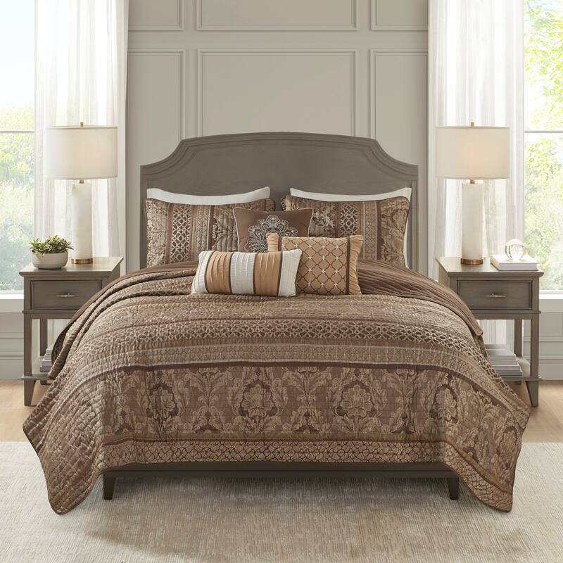 GDF Studio - Bellagio 6-Piece Reversible Jacquard Quilt Set with Decorative Pillows