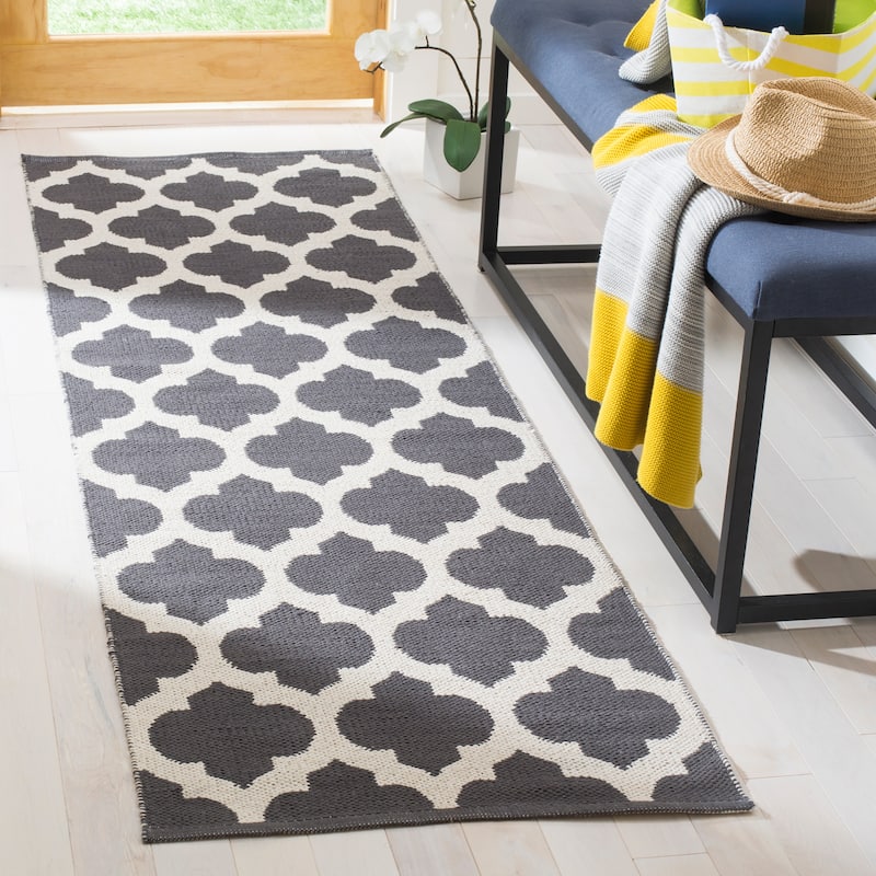 SAFAVIEH Handmade Flatweave Montauk Warwick Casual Cotton Rug - 2'3" x 7' Runner - Dark Grey/Ivory