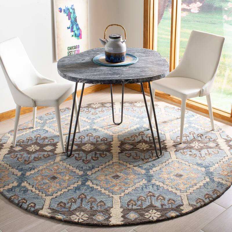 SAFAVIEH Handmade Aspen Dickie Boho Tribal Wool Rug - 7' Round - Light Blue/Cream