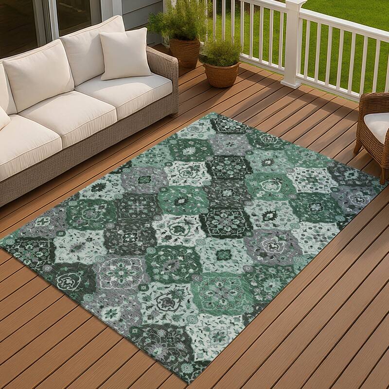 Machine Washable Indoor/ Outdoor Traditional Panel Chantille Rug - Green - 5' x 7'6"