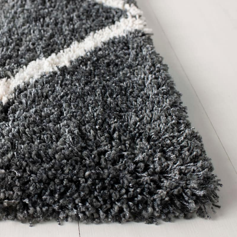 SAFAVIEH Hudson Shag Estella Diamond Trellis 2-inch Thick Rug