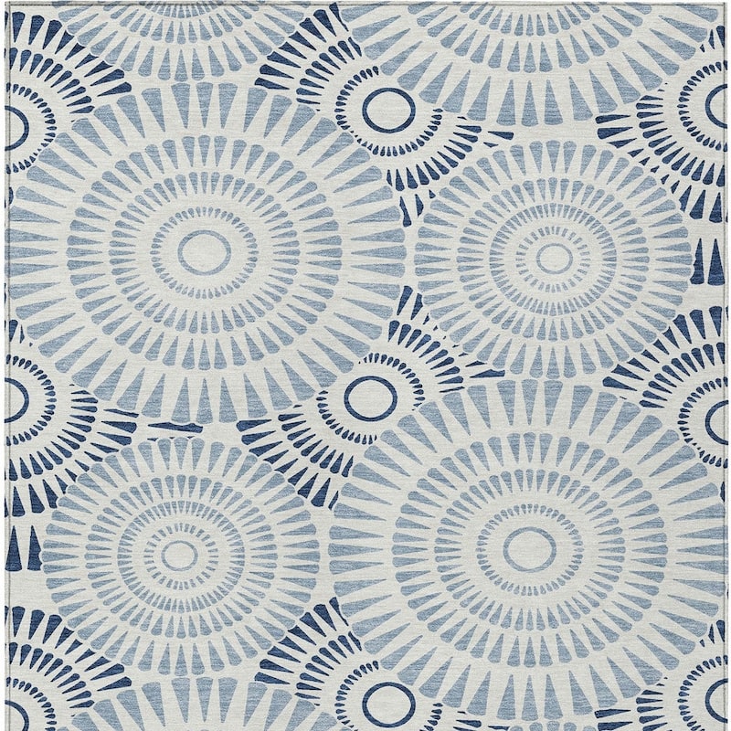 HomeRoots Geometric Transitional Rectangle Outdoor Rug