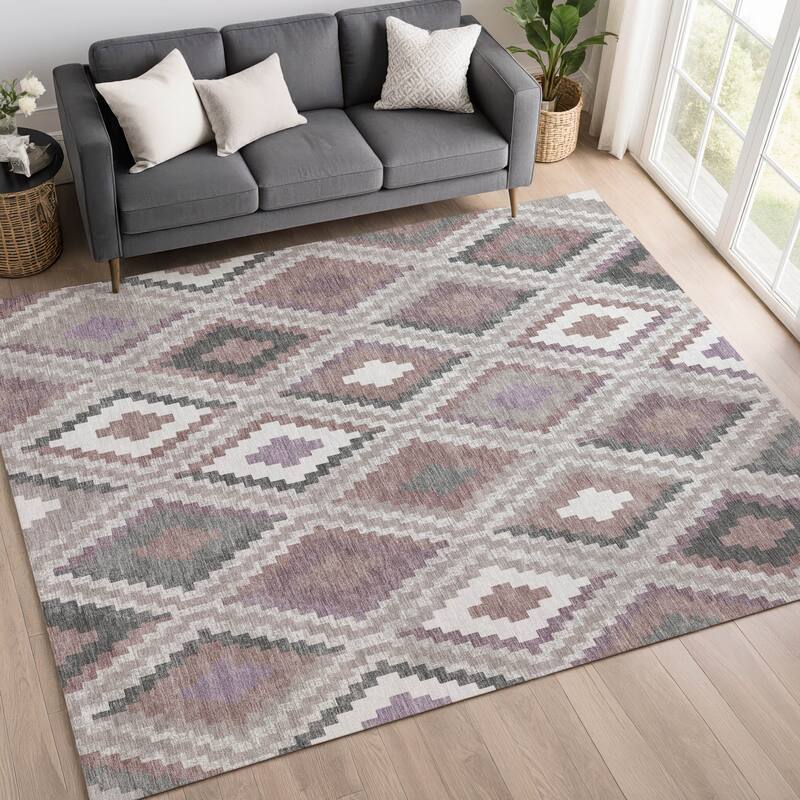 Machine Washable Indoor/ Outdoor Global Geo Chantille Rug