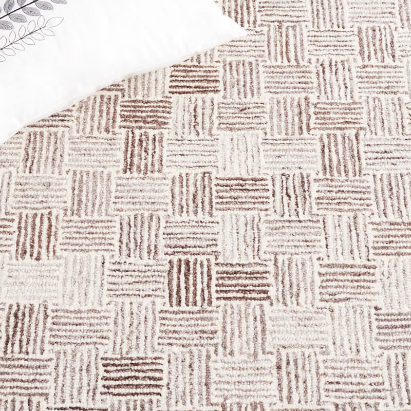 SAFAVIEH Handmade Micro-Loop Courteney Transitional Wool Rug