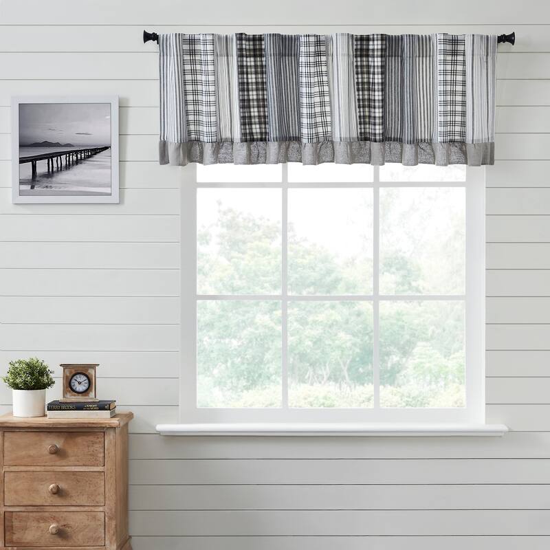 Sawyer Mill Black Patchwork Valance 19x90 - M
