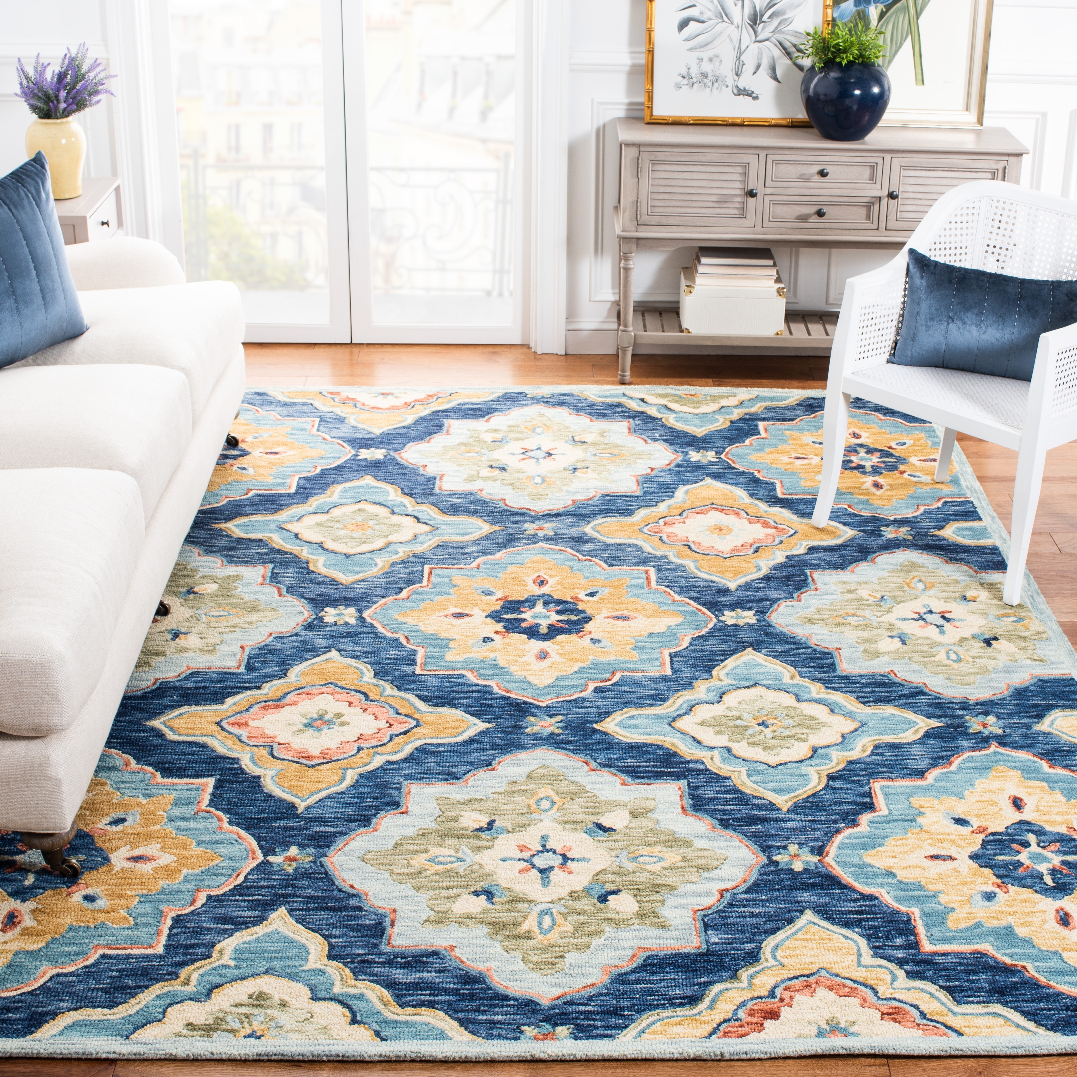SAFAVIEH Handmade Suzani Aisha Floral Trellis Wool Rug