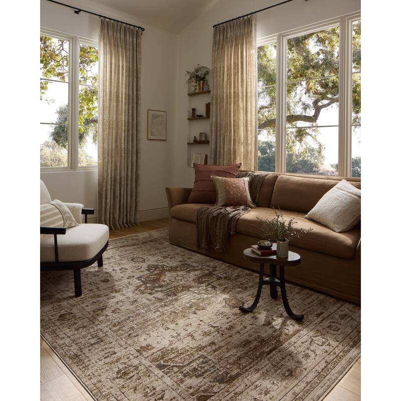 Alexander Home Halden Traditional Area Rug - 3'-6" x 5'-7"