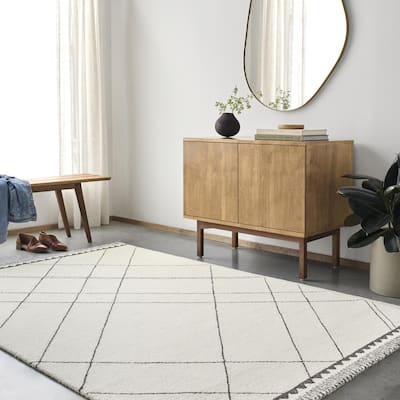 Makala Modern & Contemporary Area Rug