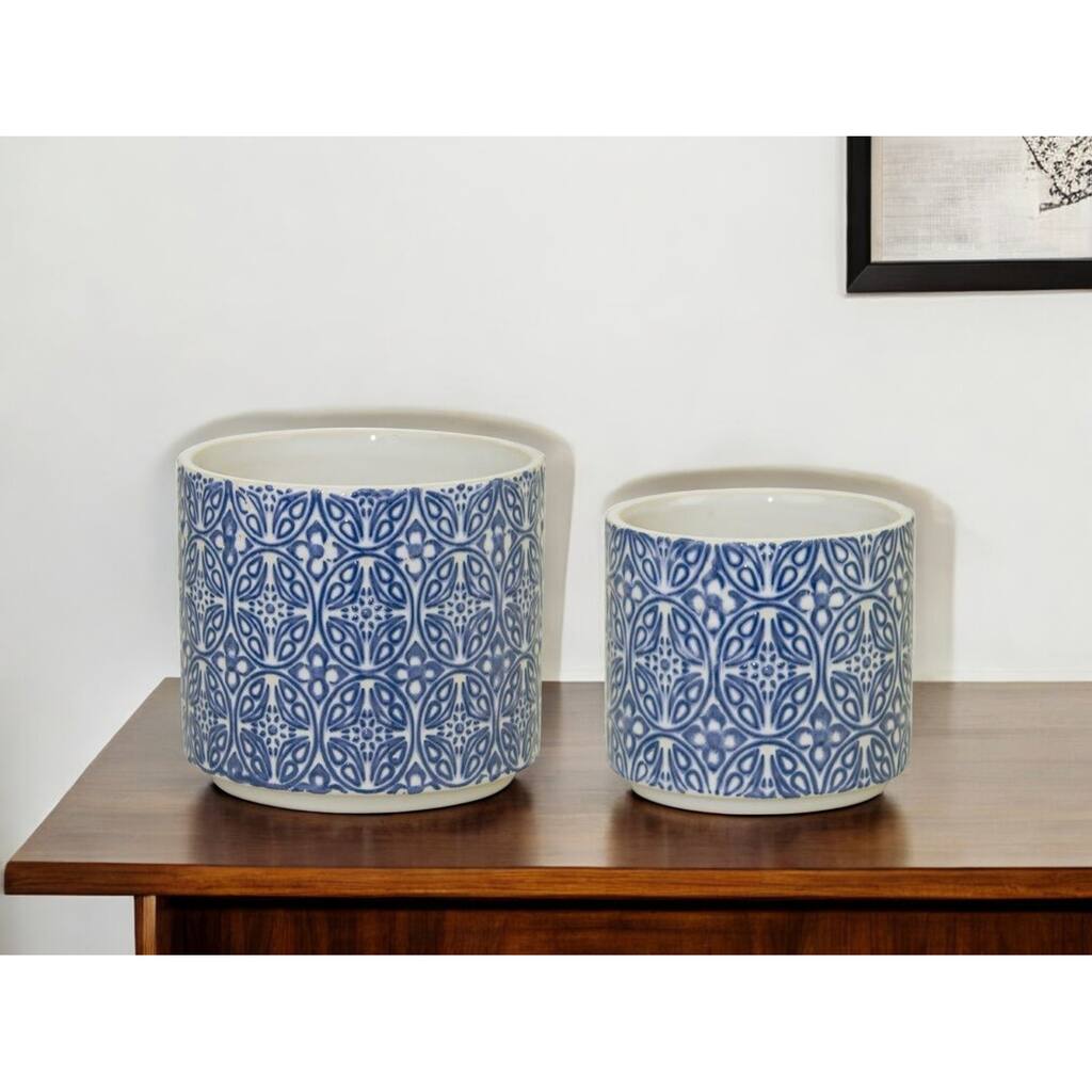 HomeRoots Set of Two Blue And White Ceramic Medallion 3 Ounce Round Pot Planters - 5' X '4.75' X '5