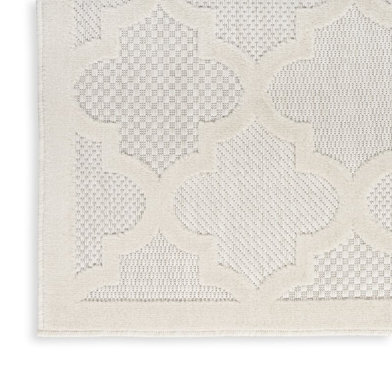 HomeRoots Contemporary Rectangle Outdoor Rug - 7' X 10'