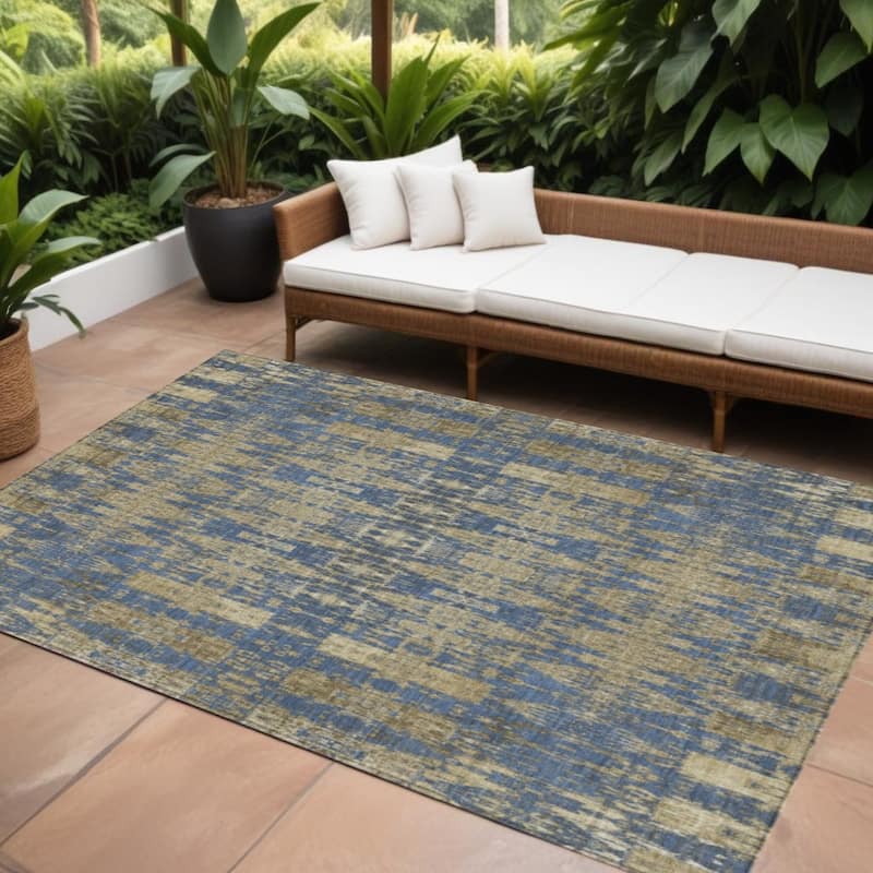 HomeRoots Moroccan Transitional Rectangle Outdoor Rug - 10' X 14'