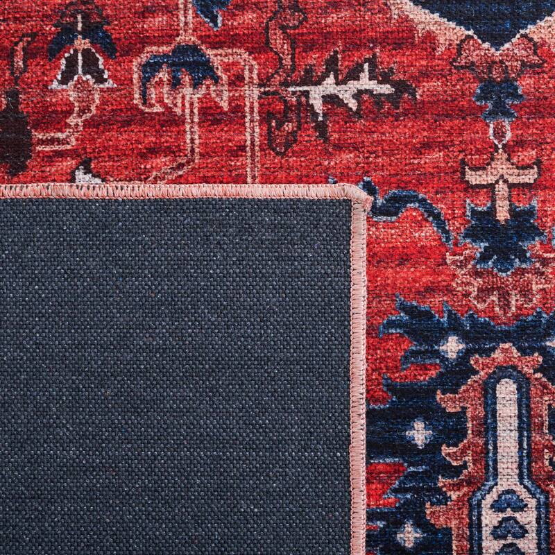 SAFAVIEH Serapi Machine Washable Monica Medallion Distressed Rug