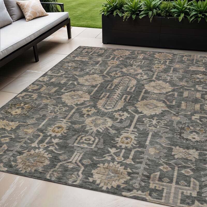 HomeRoots Oriental Traditional Rectangle Outdoor Rug - 5' X 8'