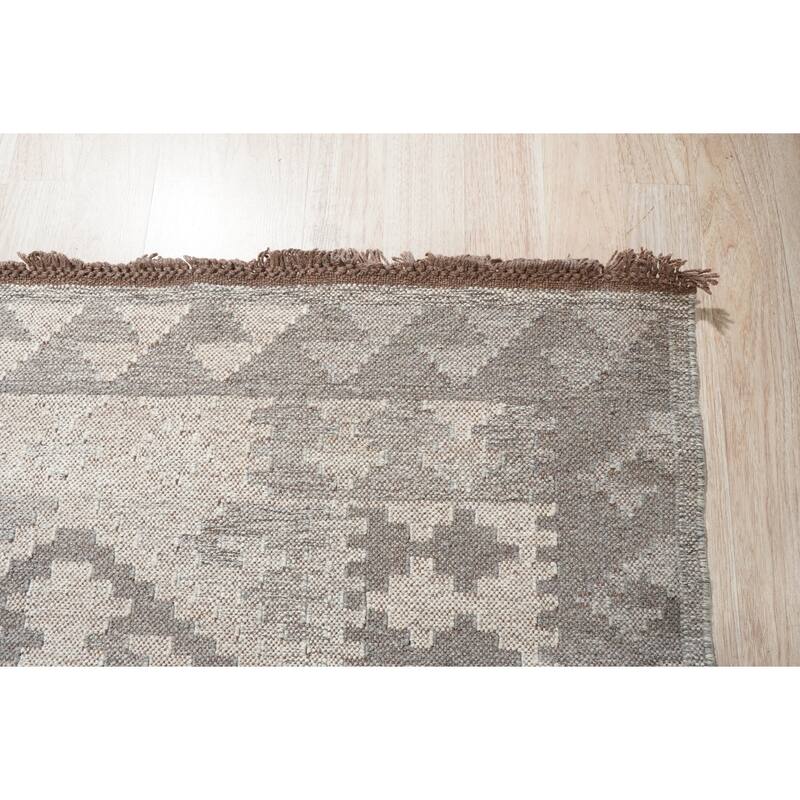 Hand-Knotted Wool Berber Moroccan Area Rug, 8' x 10'5, Ivory Area Rug, Luxurious Handcrafted Soft Texture - L