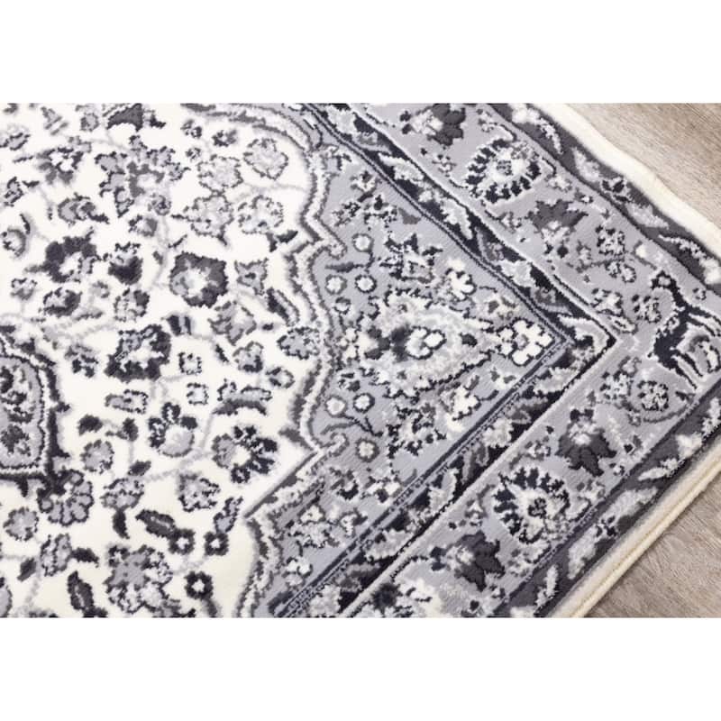 Florence Collection - Cream/Grey Traditional Border Rug - 4'7" x 6'7"