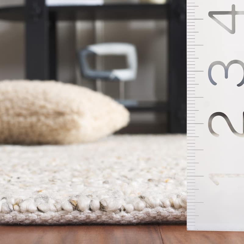 SAFAVIEH Hand-Loomed Renewal Annekathe Modern & Contemporary Rug