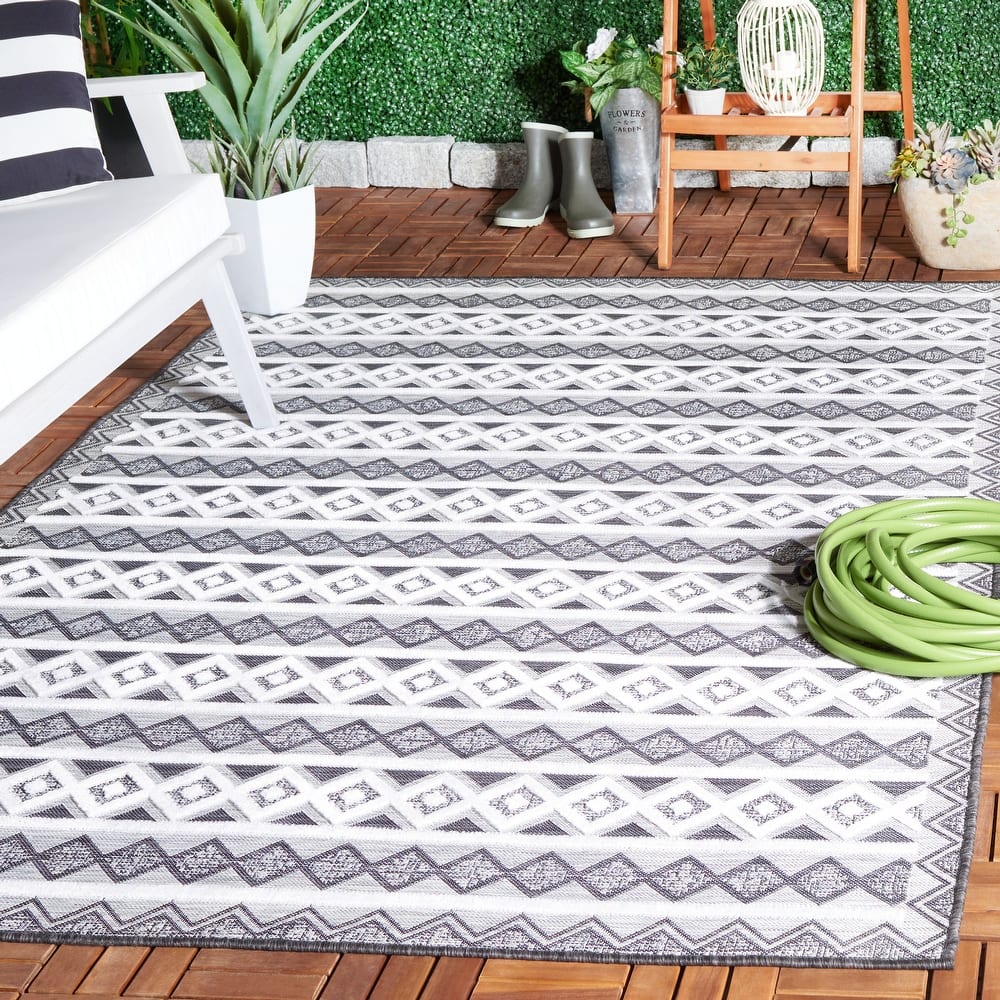 SAFAVIEH Cabana Sadeta Boho Waterproof Patio Backyard Rug