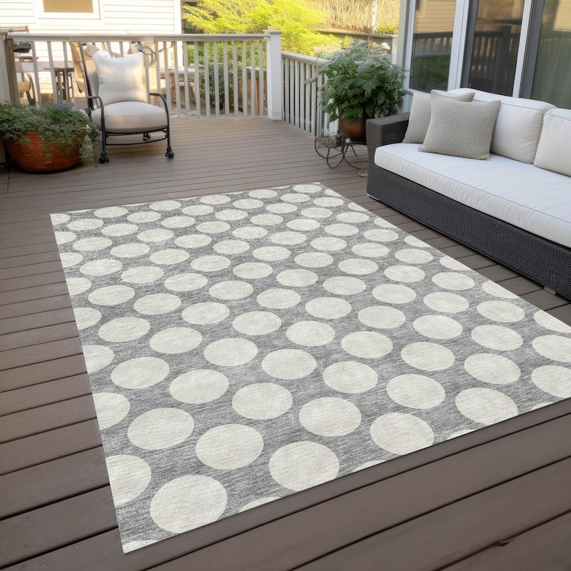 Machine Washable Indoor/ Outdoor Chantille Modern Dots Rug