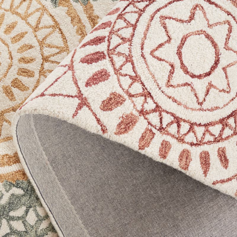 SAFAVIEH Handmade Metro Kiriko Boho Mandala Medallion Wool Rug