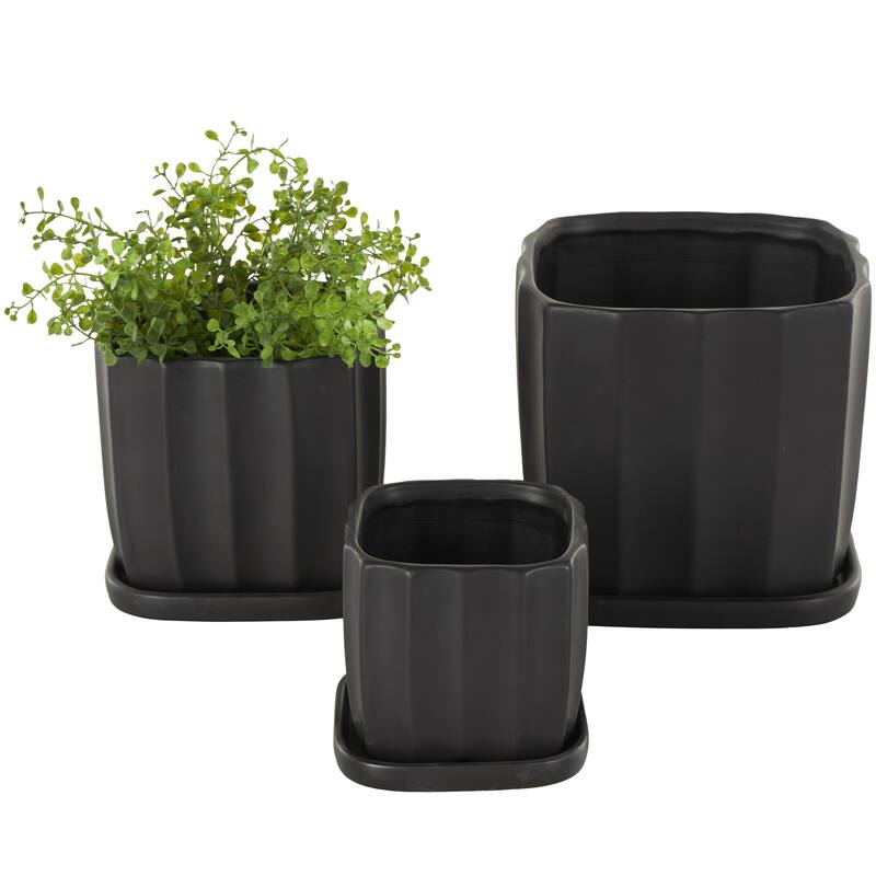 Black or White Ceramic Ribbed Indoor Outdoor Planter with Attached Saucer (Set of 3)