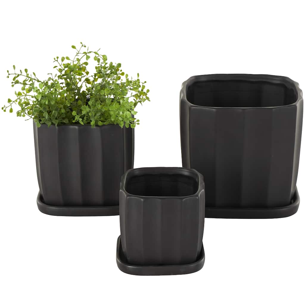 Ceramic Ribbed Indoor Outdoor Planter with Attached Saucer - Set of 3 Black or White - Roche River Decor